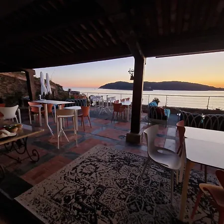 Mandragore Bed & Breakfast 3*